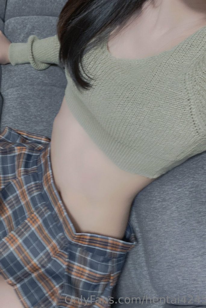 04010658863-684x1024-1