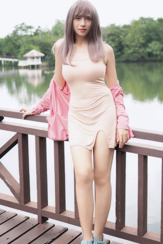06022948899-684x1024-1