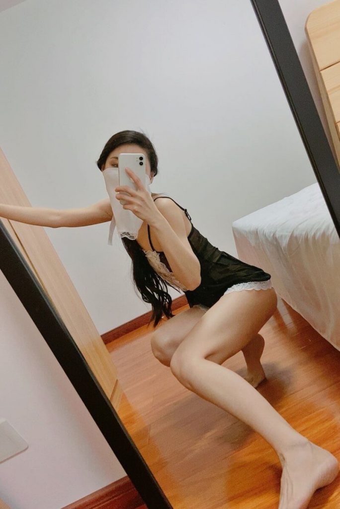 13032238427-684x1024-1