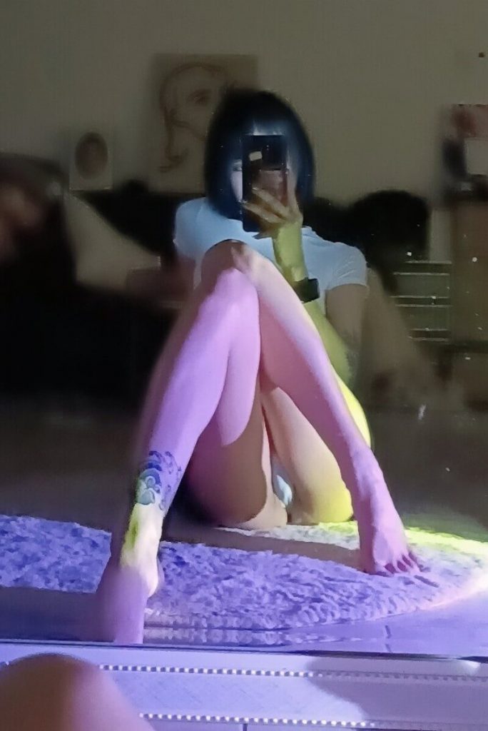 14041923511-684x1024-1