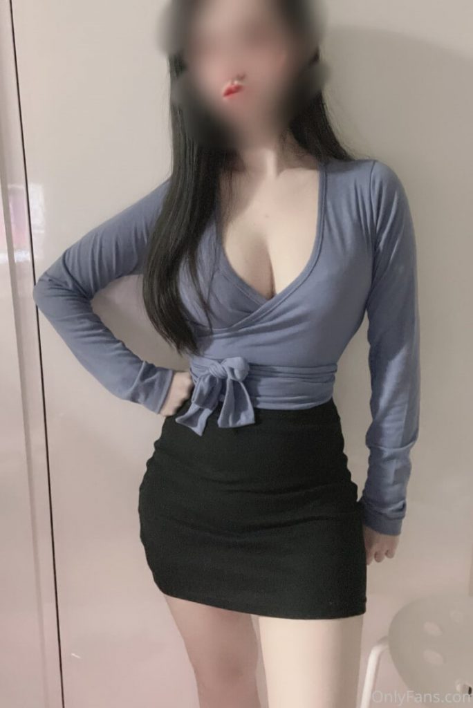 15124250120-684x1024-1