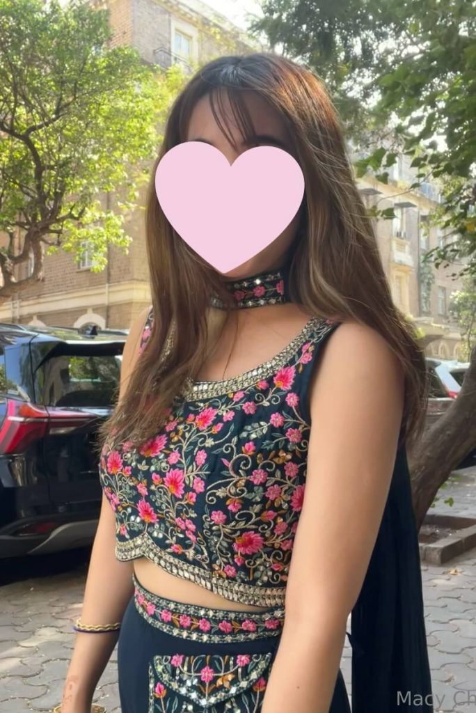 17023449836-684x1024-1