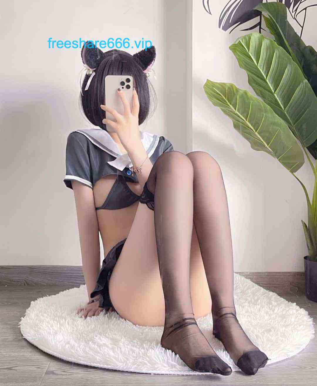 31033010880